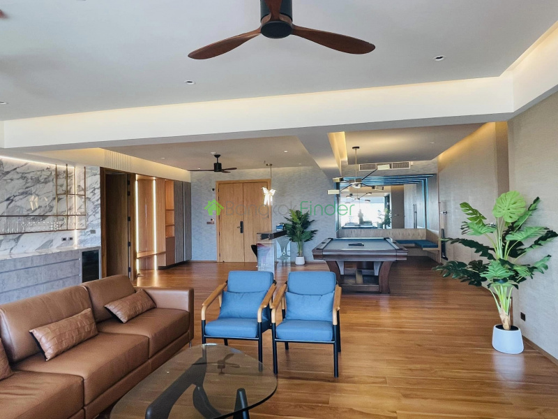 Ekamai, Bangkok, Thailand, 4 Bedrooms Bedrooms, ,5 BathroomsBathrooms,Condo,For Sale,Phatsana Garden,7712