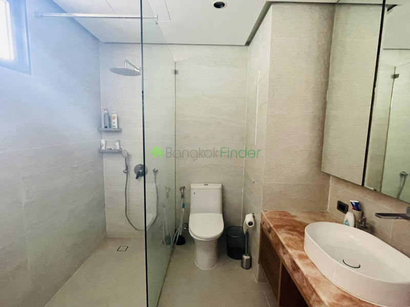 Ekamai, Bangkok, Thailand, 4 Bedrooms Bedrooms, ,5 BathroomsBathrooms,Condo,For Sale,Phatsana Garden,7712