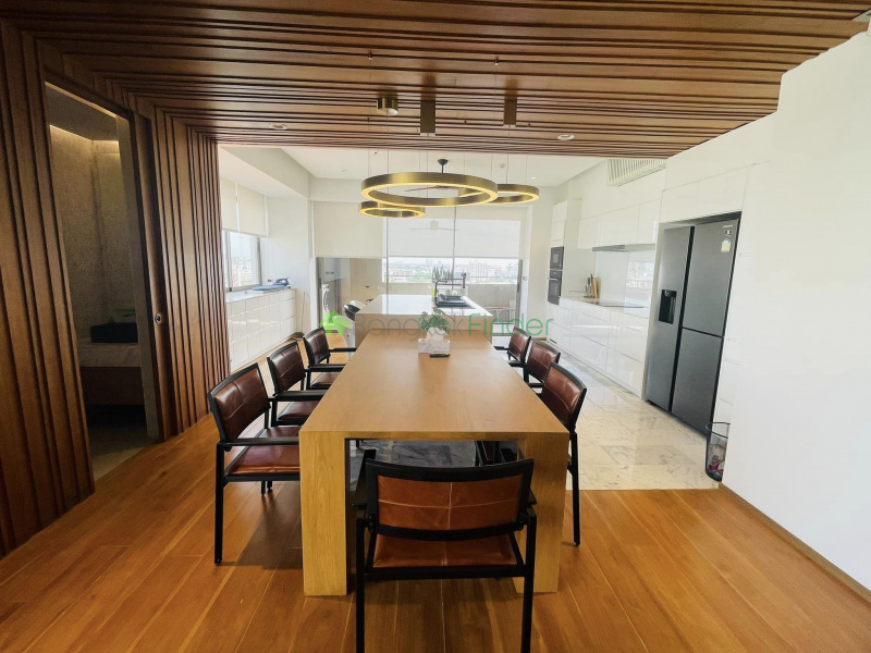Ekamai, Bangkok, Thailand, 4 Bedrooms Bedrooms, ,5 BathroomsBathrooms,Condo,For Sale,Phatsana Garden,7712