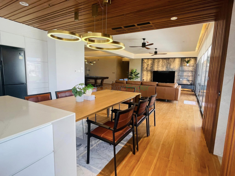 Ekamai, Bangkok, Thailand, 4 Bedrooms Bedrooms, ,5 BathroomsBathrooms,Condo,For Sale,Phatsana Garden,7712