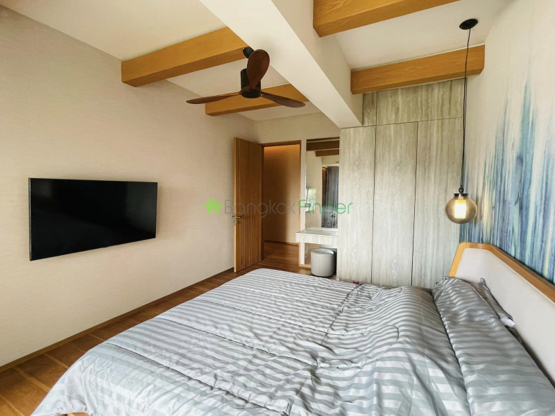 Ekamai, Bangkok, Thailand, 4 Bedrooms Bedrooms, ,5 BathroomsBathrooms,Condo,For Sale,Phatsana Garden,7712