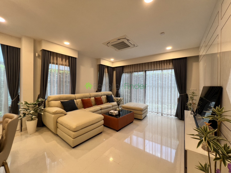 Rama 9, Bangkok, Thailand, 4 Bedrooms Bedrooms, ,5 BathroomsBathrooms,House,For Rent,7719
