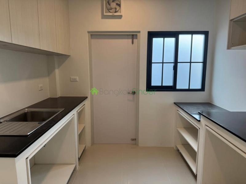 Bangna, Bangkok, Thailand, 4 Bedrooms Bedrooms, 0 ,4 BathroomsBathrooms,House,For Rent,7737