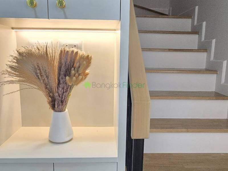Bangna Km. 5, Bangkok, Thailand, 4 Bedrooms Bedrooms, 0 ,4 BathroomsBathrooms,House,For Rent,7740