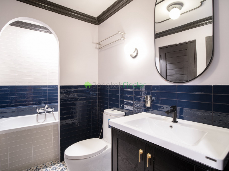 Phromphong, Bangkok, Thailand, 3 Bedrooms Bedrooms, 0 ,2 BathroomsBathrooms,Condo,For Rent,DS Tower II,7741