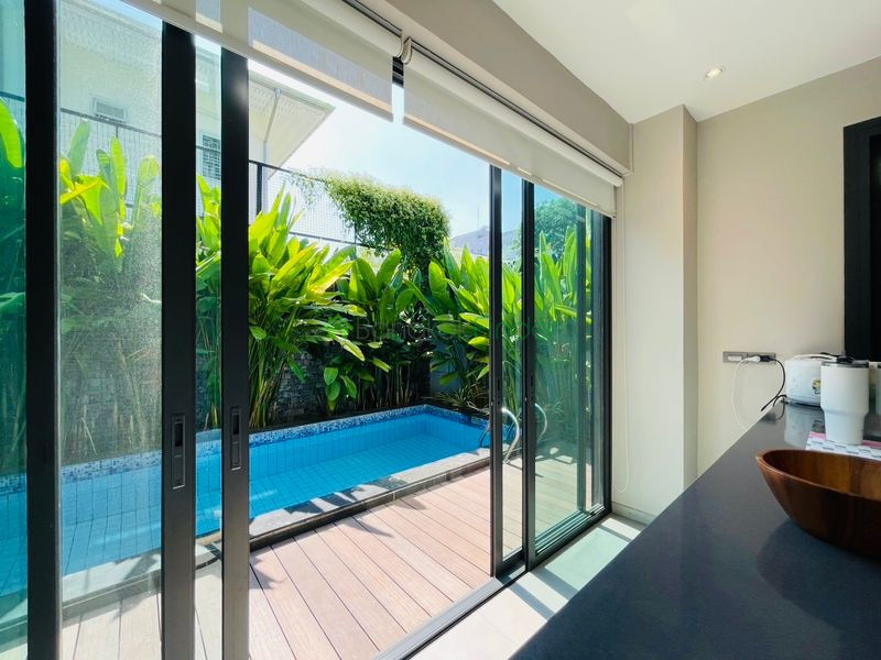 Ekkamai, Bangkok, Thailand, 3 Bedrooms Bedrooms, 0 ,3 BathroomsBathrooms,House,For Rent,7750