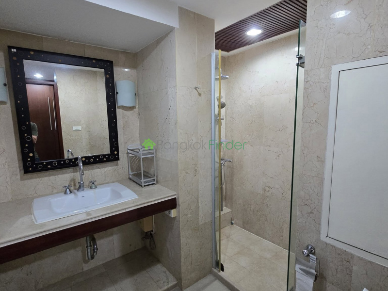 Ekkamai, Bangkok, Thailand, 2 Bedrooms Bedrooms, 0 ,2 BathroomsBathrooms,Condo,For Rent,Taiping Tower,7757