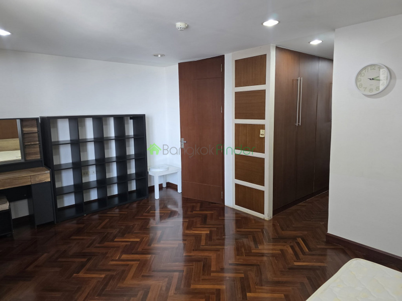 Ekkamai, Bangkok, Thailand, 2 Bedrooms Bedrooms, 0 ,2 BathroomsBathrooms,Condo,For Rent,Taiping Tower,7757