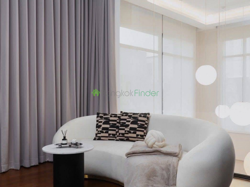 Sukhumvit-Udomsuk, Bangkok, Thailand, 3 Bedrooms Bedrooms, 0 ,4 BathroomsBathrooms,House,For Rent,7763