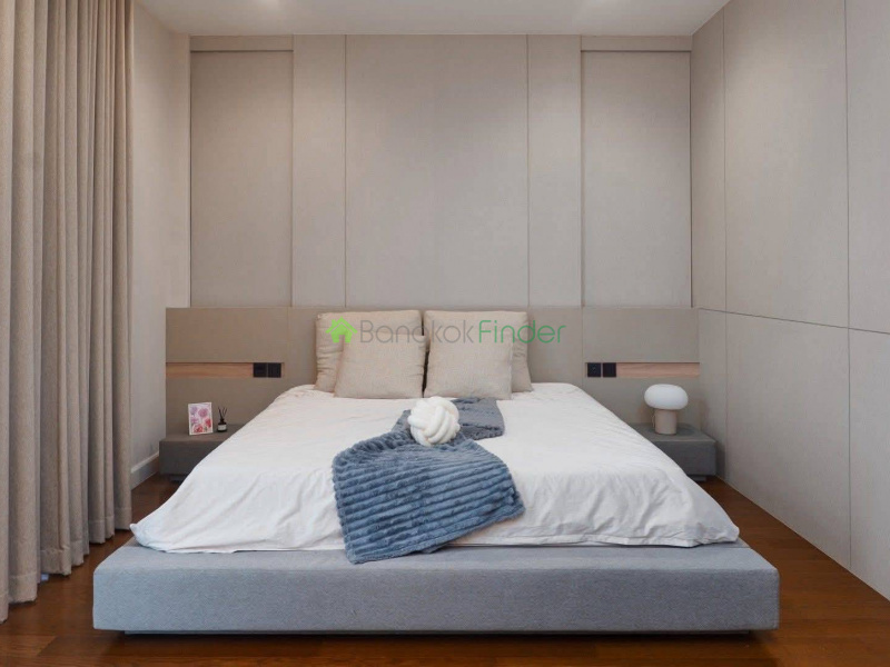 Sukhumvit-Udomsuk, Bangkok, Thailand, 3 Bedrooms Bedrooms, 0 ,4 BathroomsBathrooms,House,For Rent,7763