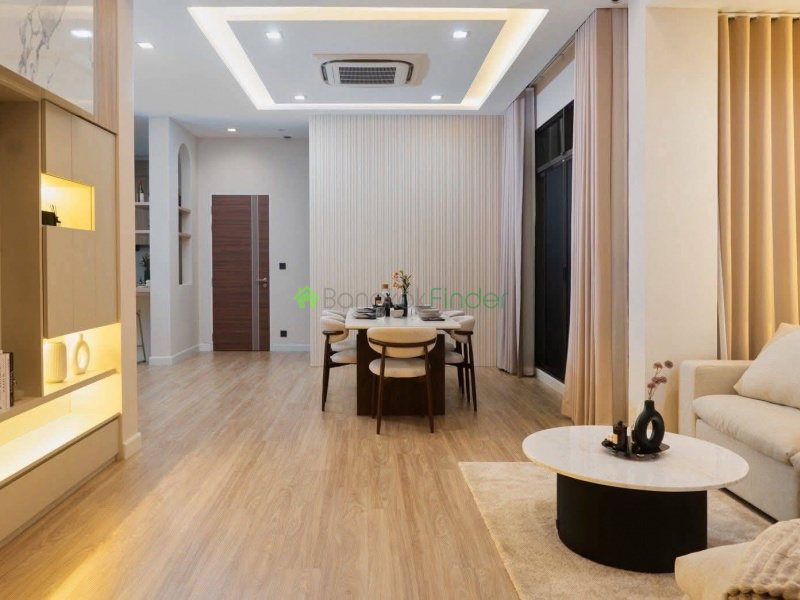 Sukhumvit-Udomsuk, Bangkok, Thailand, 3 Bedrooms Bedrooms, 0 ,4 BathroomsBathrooms,House,For Rent,7763