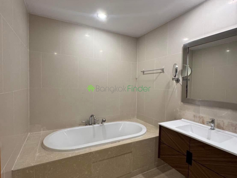 Sathorn, Bangkok, Thailand, 2 Bedrooms Bedrooms, 0 ,2 BathroomsBathrooms,Condo,For Rent,The Empire Place,7768