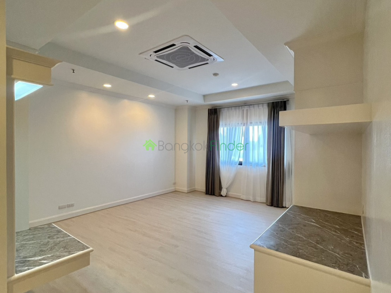 Sukhumvit 23, Bangkok, Thailand, 4 Bedrooms Bedrooms, 0 ,5 BathroomsBathrooms,Apartment,For Rent,GP Grande Tower,7773