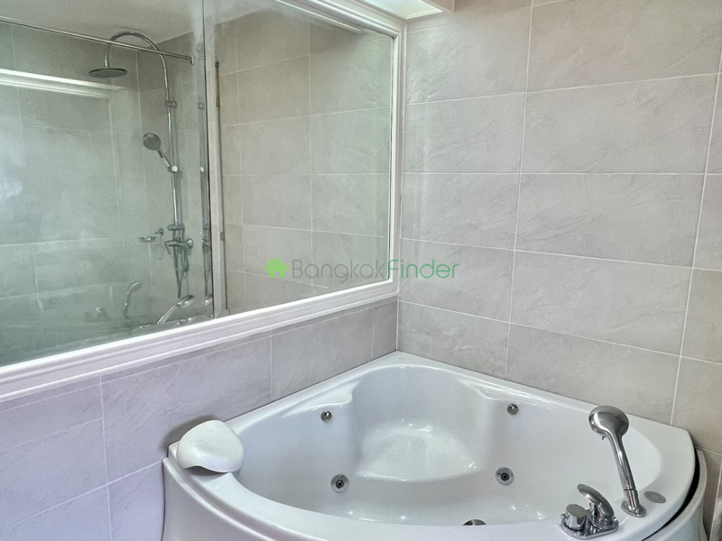 Sukhumvit 23, Bangkok, Thailand, 4 Bedrooms Bedrooms, 0 ,5 BathroomsBathrooms,Apartment,For Rent,GP Grande Tower,7773