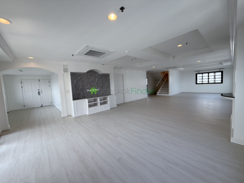 Sukhumvit 23, Bangkok, Thailand, 4 Bedrooms Bedrooms, 0 ,5 BathroomsBathrooms,Apartment,For Rent,GP Grande Tower,7773