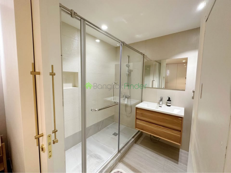 Sukhumvit 39, Bangkok, Thailand, 3 Bedrooms Bedrooms, 0 ,2 BathroomsBathrooms,Condo,For Rent,DS Tower II,7778