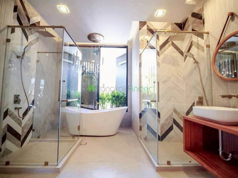 Sukhumvit 71, Bangkok, Thailand, 4 Bedrooms Bedrooms, 0 ,5 BathroomsBathrooms,House,For Sale,7783