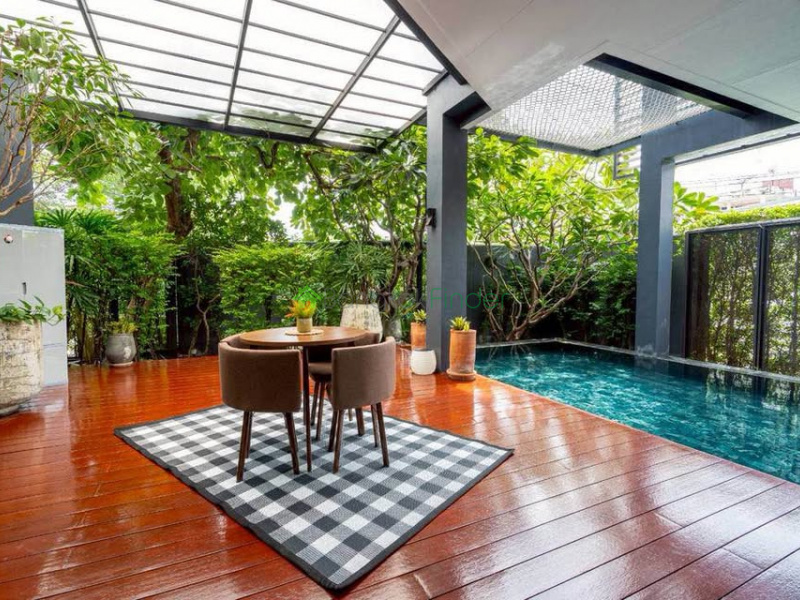 Sukhumvit 71, Bangkok, Thailand, 4 Bedrooms Bedrooms, 0 ,5 BathroomsBathrooms,House,For Sale,7783