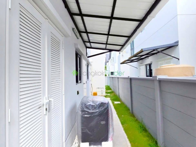 Bangna KM.7, Bangkok, Thailand, 4 Bedrooms Bedrooms, 0 ,5 BathroomsBathrooms,House,For Rent,7785