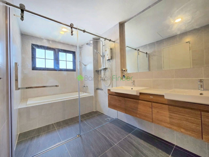Bangna KM.7, Bangkok, Thailand, 4 Bedrooms Bedrooms, 0 ,5 BathroomsBathrooms,House,For Rent,7785