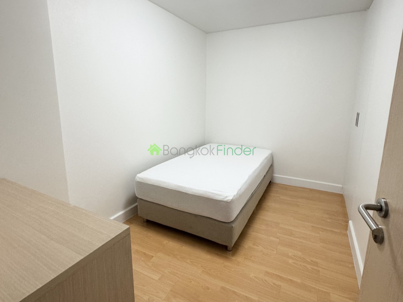 Silom, Bangkok, Thailand, 4 Bedrooms Bedrooms, 0 ,2 BathroomsBathrooms,Condo,For Rent,Silom Suites,7787