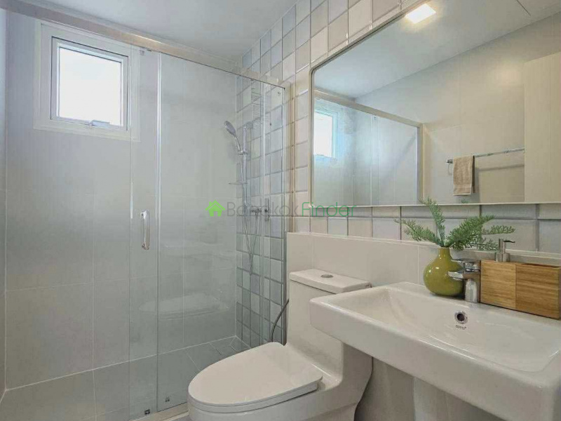 Srinakarin-Bangna, Bangkok, Thailand, 3 Bedrooms Bedrooms, 0 ,3 BathroomsBathrooms,House,For Rent,7794