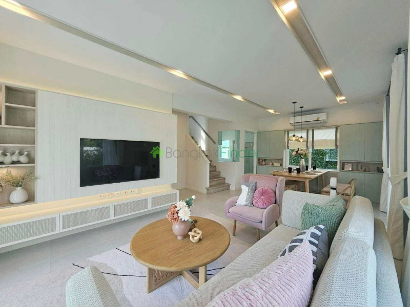 Srinakarin-Bangna, Bangkok, Thailand, 3 Bedrooms Bedrooms, 0 ,3 BathroomsBathrooms,House,For Rent,7794