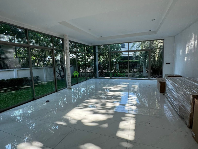 Sukhumvit 77, Bangkok, Thailand, 5 Bedrooms Bedrooms, 0 ,6 BathroomsBathrooms,House,For Sale,7795