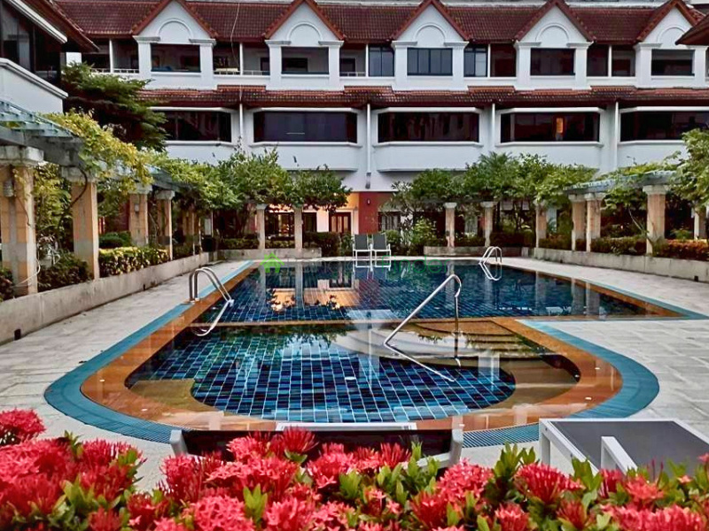 Ekkamai 10, Bangkok, Thailand, 4 Bedrooms Bedrooms, 0 ,5 BathroomsBathrooms,Town House,For Rent,7813
