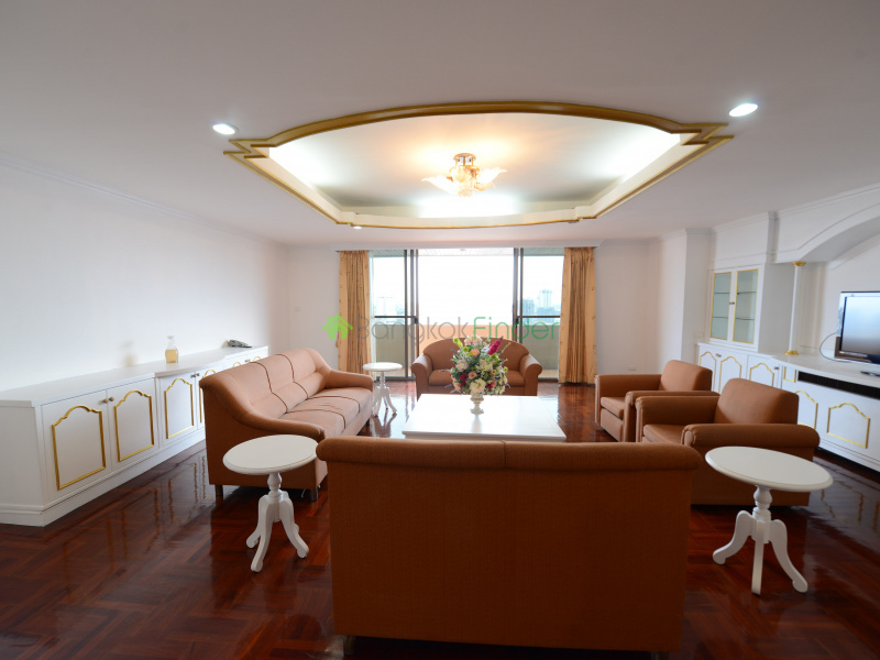 Ekkamai, Bangkok, Thailand, 3 Bedrooms Bedrooms, 0 ,3 BathroomsBathrooms,Condo,For Rent,Oriental Tower,7814