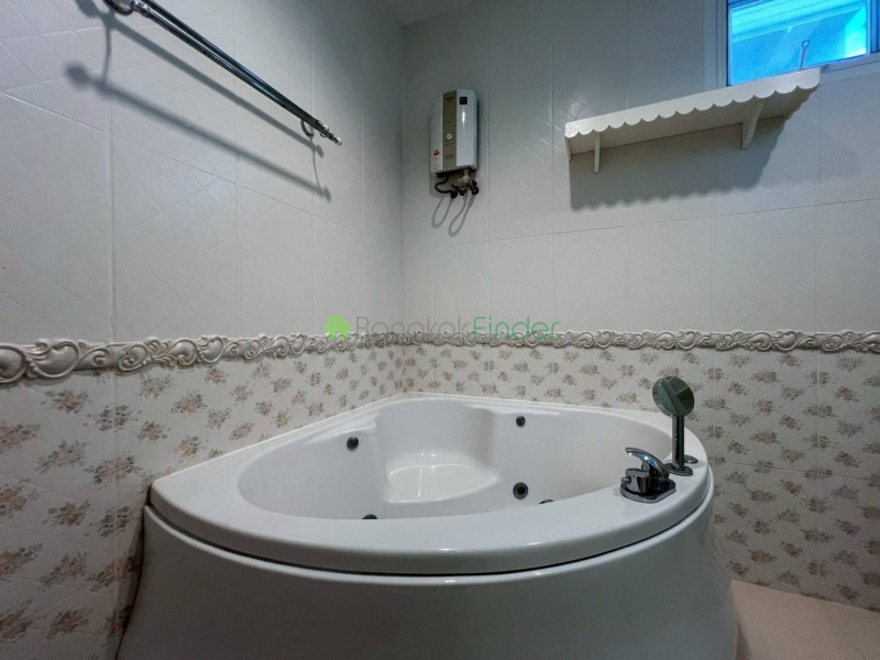 Sukhumvit 107, Bangkok, Thailand, 4 Bedrooms Bedrooms, 0 ,4 BathroomsBathrooms,House,For Sale,7818
