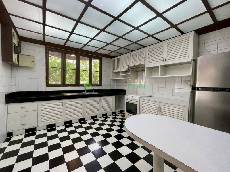 Ploenchit, Bangkok, Thailand, 2 Bedrooms Bedrooms, 0 ,4 BathroomsBathrooms,House,For Rent,7819