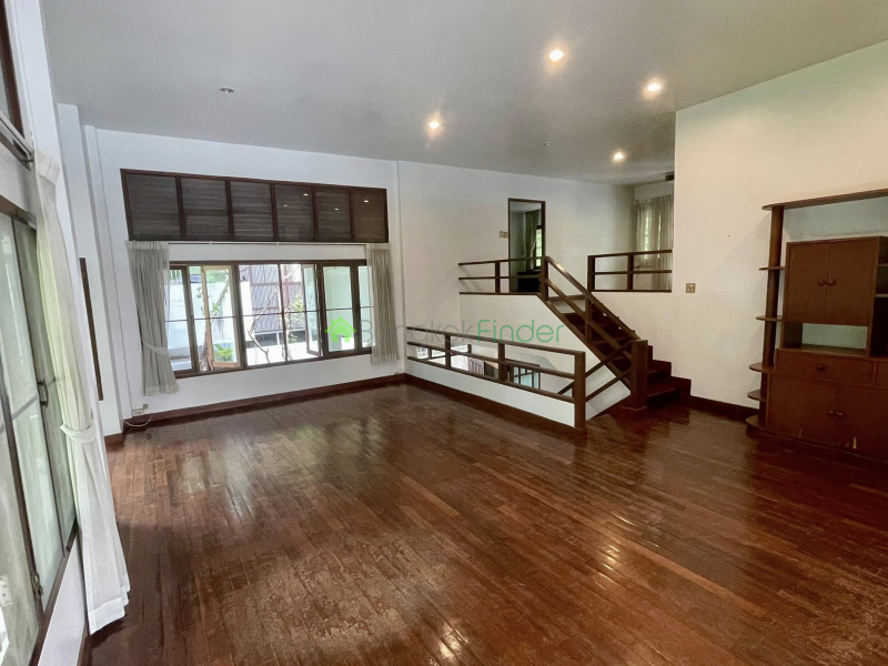 Ploenchit, Bangkok, Thailand, 2 Bedrooms Bedrooms, 0 ,4 BathroomsBathrooms,House,For Rent,7819