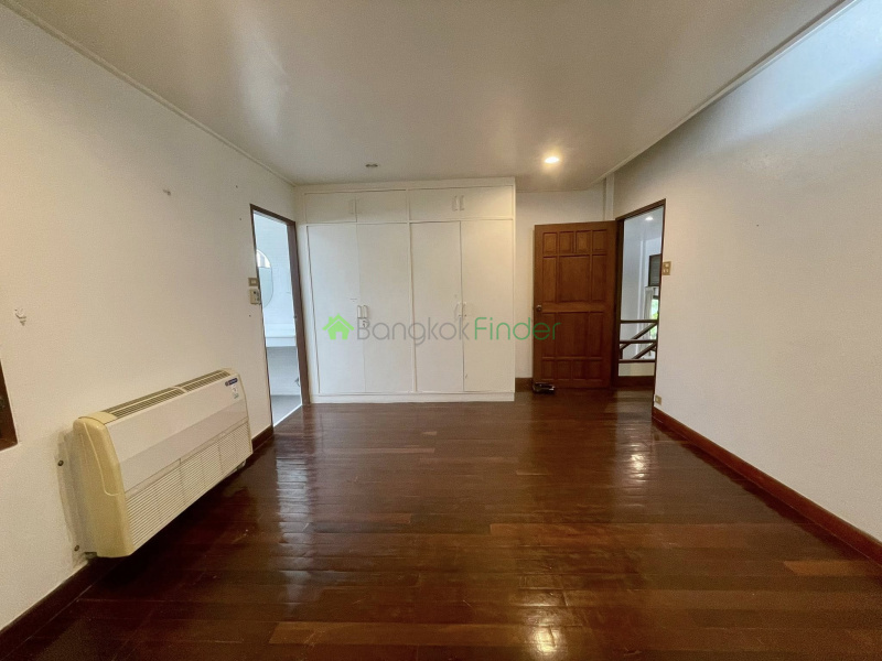 Ploenchit, Bangkok, Thailand, 2 Bedrooms Bedrooms, 0 ,4 BathroomsBathrooms,House,For Rent,7819